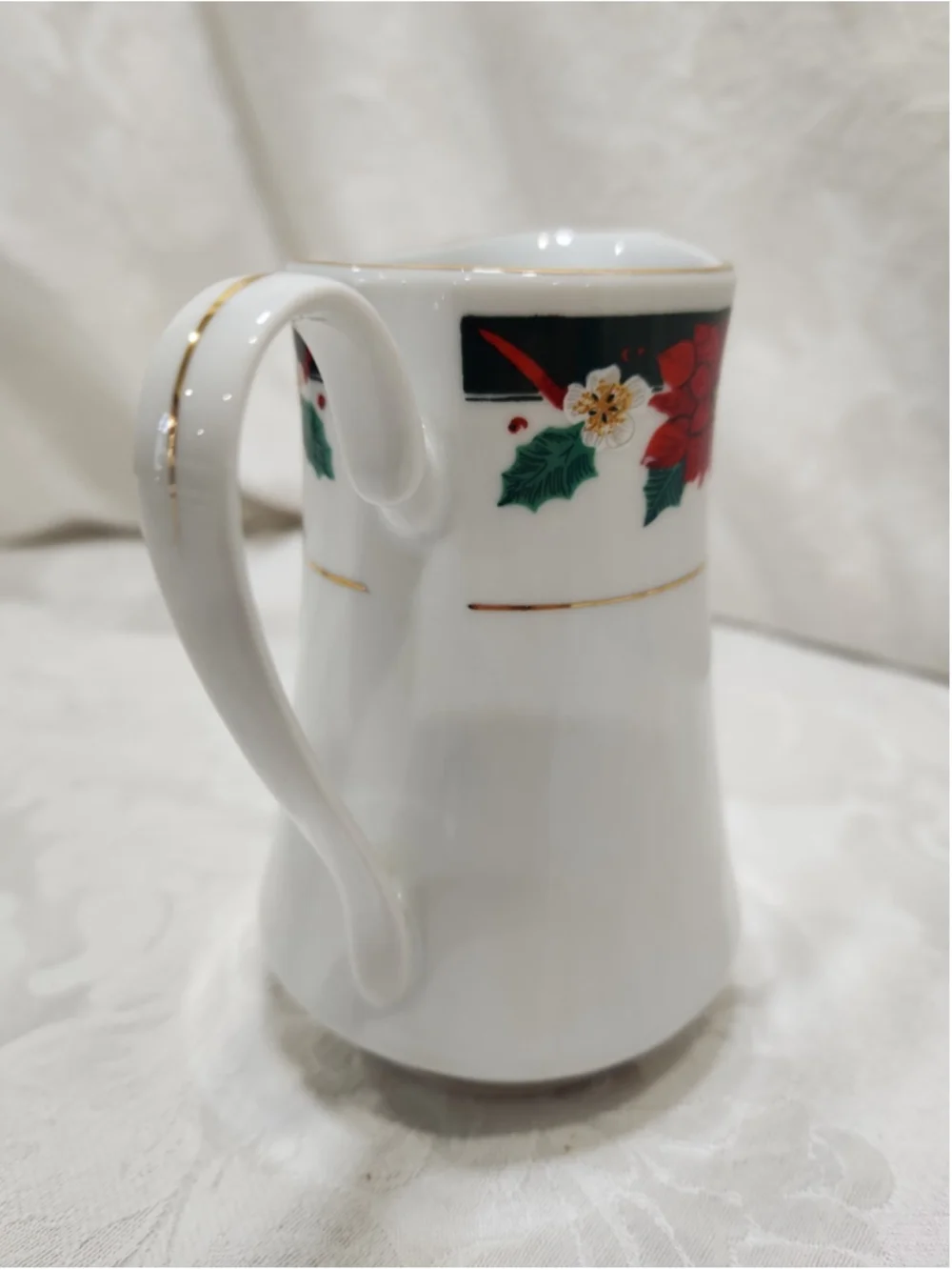Tienshan DECK THE HALLS Creamer 4.5
